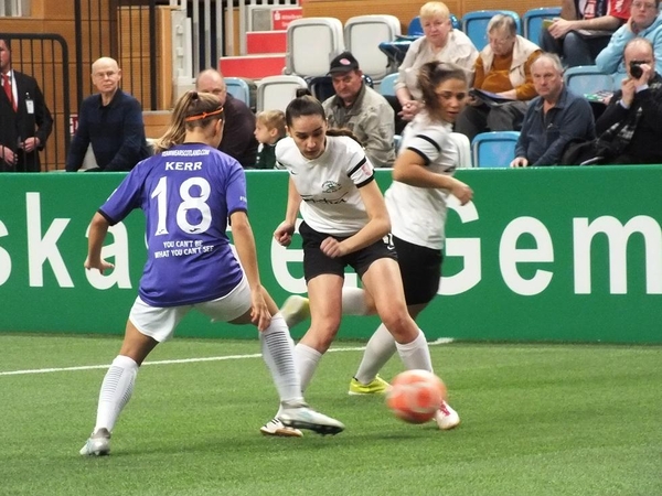 „Gintros-Universiteto“ futbolininkės „Hallencup“ turnyre užėmė šeštąją vietą