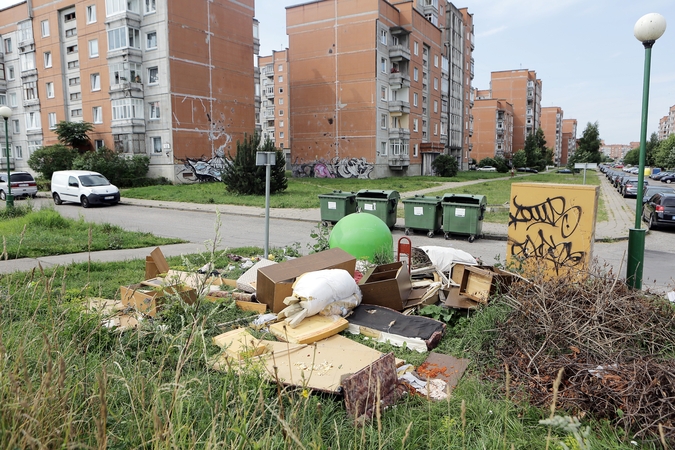 Uostamiesčio kiemams gresia virsti sąvartynais