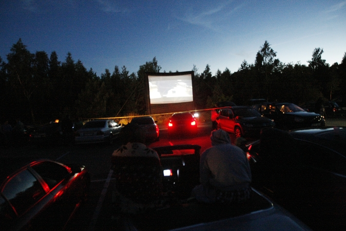 Dėl kino pajūryje – spūstys