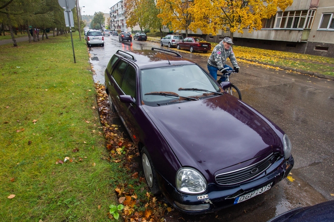 Kaip atsikratyti svetimo apleisto automobilio?