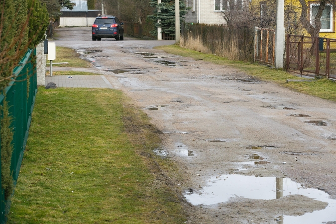 Sniegenų gatve – purvabrydis į mokyklą 