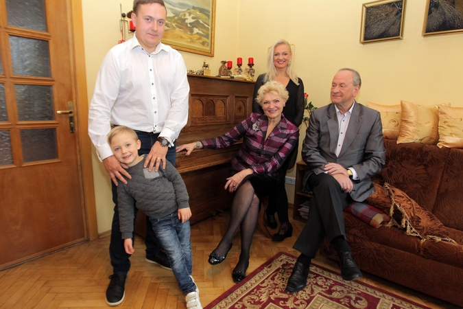 Scenos karalienės namuose nestinga žemiškos šilumos