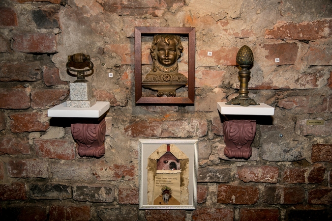 Žinomo grafiko parodoje – mįslės iš pasąmonės labirintų