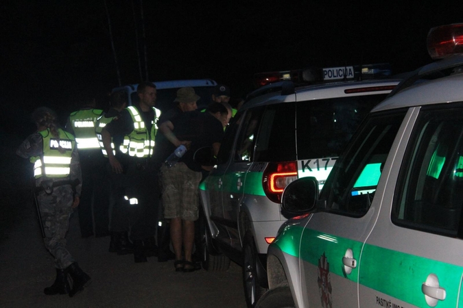 Pareigūnų ir karininkų pajėgos ieškojo pasiklydusių grybautojų