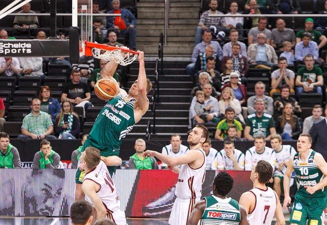 "Žalgiris" nušlavė "Lietkabelį" ir trumpiausiu keliu žengė į LKL pusfinalį