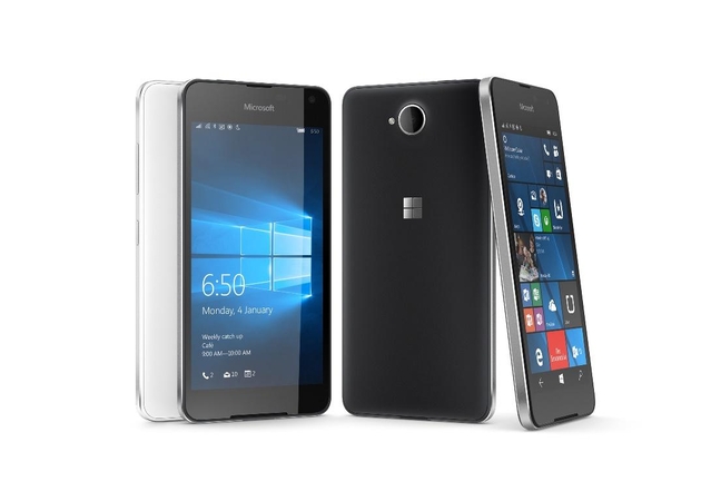 „Microsoft“ pristatė išmanųjį telefoną „Lumia 650“