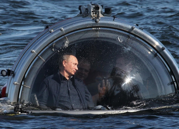 V. Putinas tyrinėjo Baltijos jūroje nuskendusį laivą