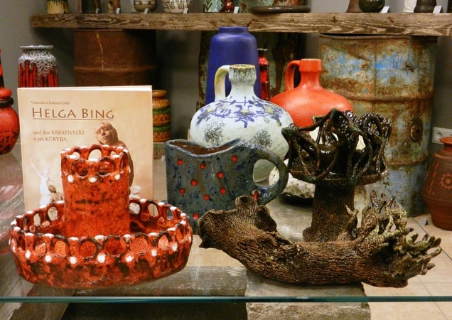 H.Bing keramika semiasi jėgos iš vokiškos šio meno tradicijos.