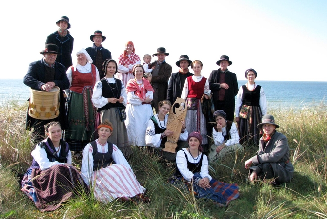 Folkloro ansamblis "Kuršių ainiai".