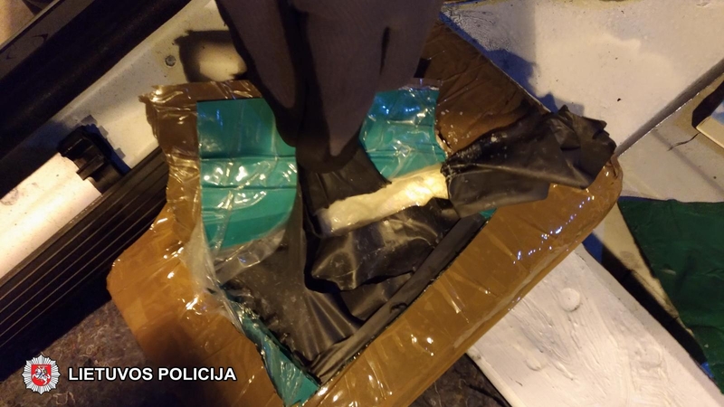 Marijampolės pareigūnai sulaikė 17 kilogramų narkotikų