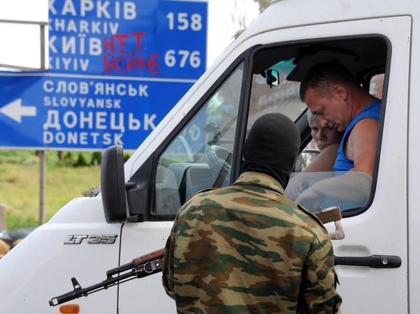 Rinkimų išvakarės Ukrainoje: grobikai užiminėjo balsavietes
