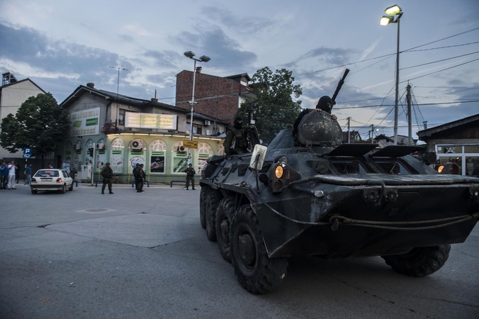 Neramumai Makedonijoje nusinešė 22 žmonių gyvybes: NATO ir ES ragina atkurti ramybę