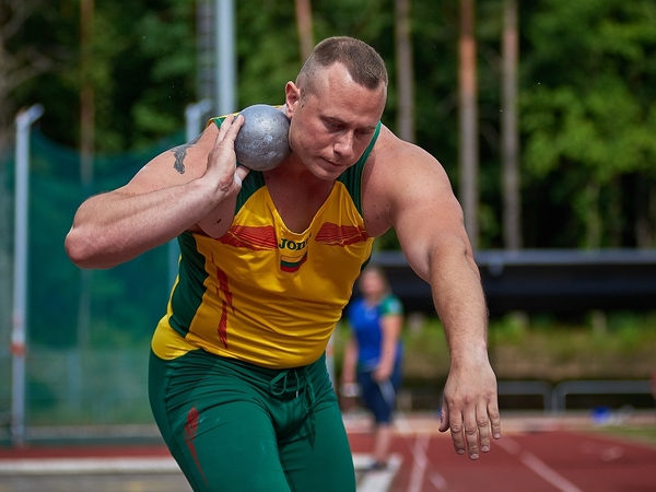 „Kauno maratono klubą“ papildė vienas geriausių šalies rutulio stūmikų