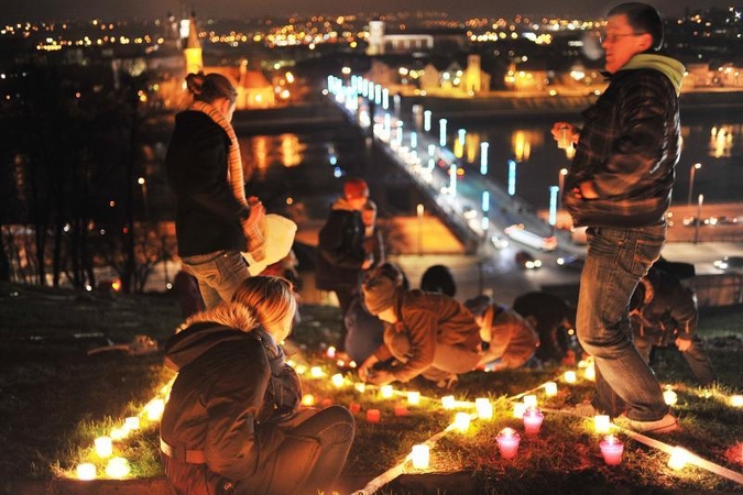 Vaikai miestui padovanojo šviesos paveikslą