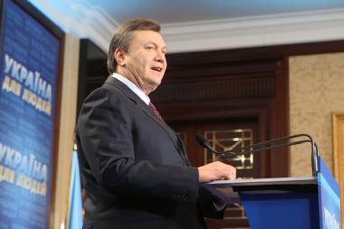 V.Janykovyčius tikisi, kad ukrainiečiai jau šįmet galės gauti teisę važinėti į Europą be vizų