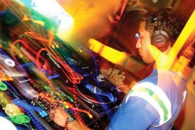 „Pop Star Bar“ Valentino dienos savaitgalis be meilės ir plastmasinių niekučių