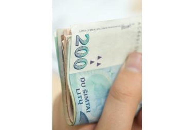 Telefoniniai sukčiai išviliojo 5 tūkst. litų