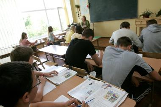 Daugiau nei pusė moksleivių sutiktų už studijas mokėti iki 5 tūkst. litų 