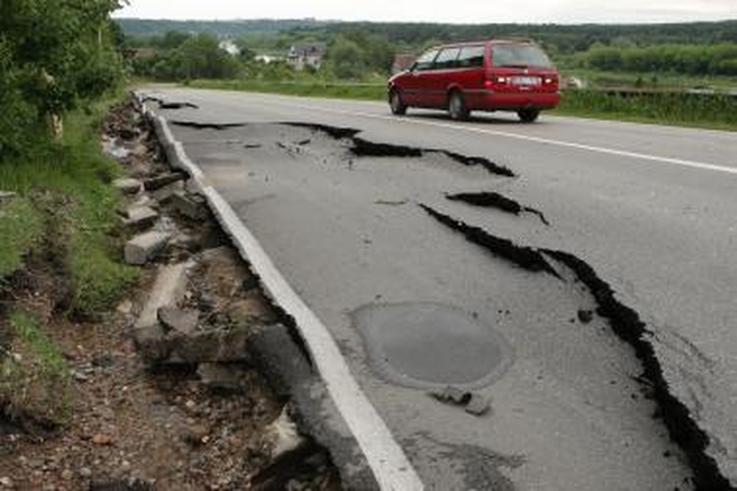 Aplinkos ministerija pareikalavo, kad olandai atsiimtų naudotą asfaltą 