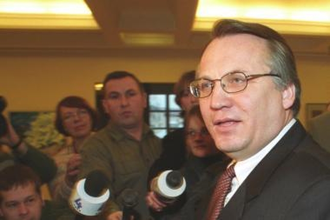 M.Laurinkus išeitimi iš politinės krizės laiko konservatorių ir socialdemokratų koaliciją