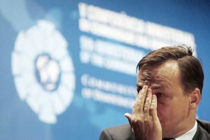 R.Sikorskis prašo JAV dislokuoti kareivius, kad Lenkija būtų apsaugota nuo Rusijos agresijos 
