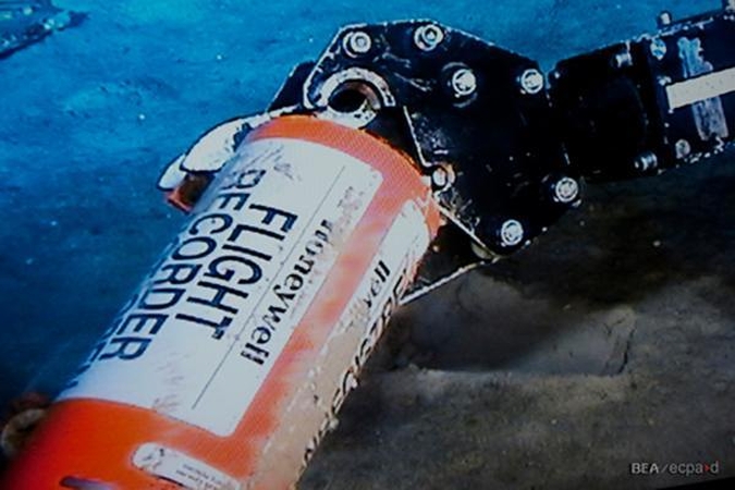 Tyrėjai: Atlanto vandenyne nukritusio "Air France" lėktuvo pilotai padarė klaidų