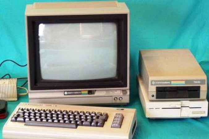 Vėl bus išleistas kompiuteris „Commodore 64“