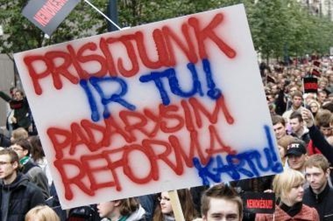 Valstybė finansuos ir tragiškus balus surinkusius studentus
