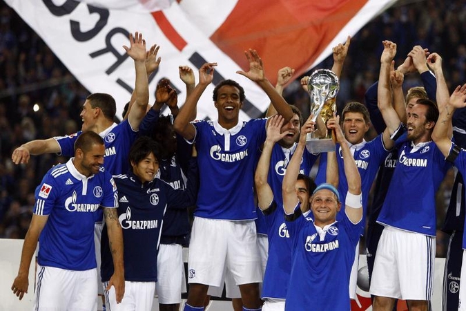 "Schalke 04" futbolininkai pirmą kartą iškovojo Vokietijos supertaurę