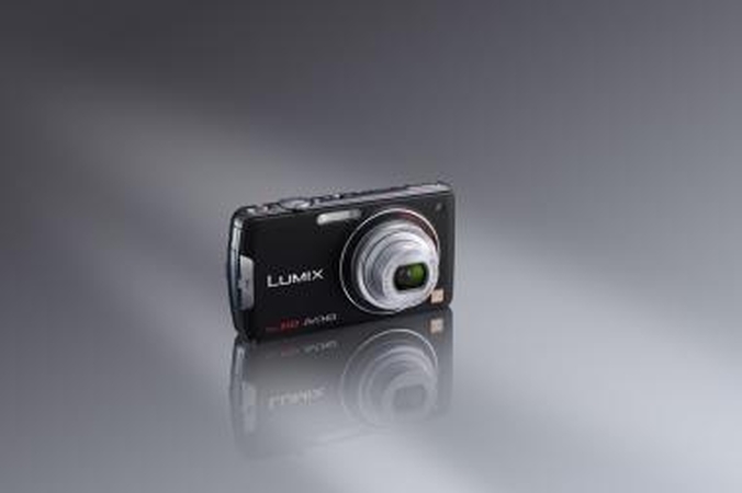 „Panasonic“ LUMIX FT ir FX serijų fotoaparatai