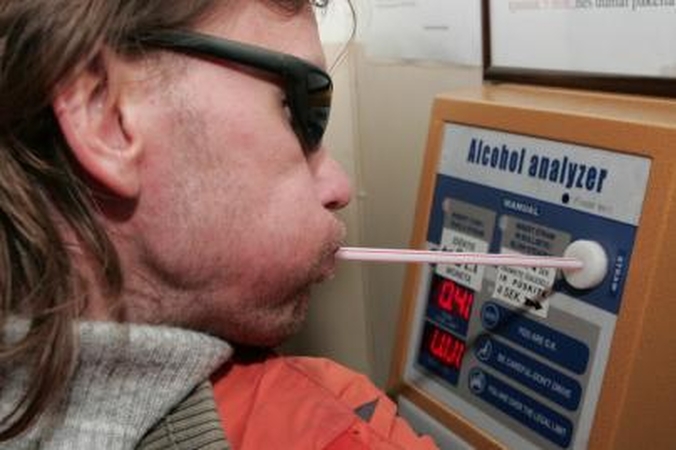 5,4 promilių girtumas ir kyšis policijai