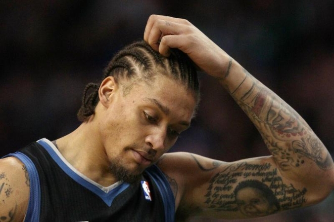 „Timberwolves“ puolėjui rungtynių metu lūžo pirštas