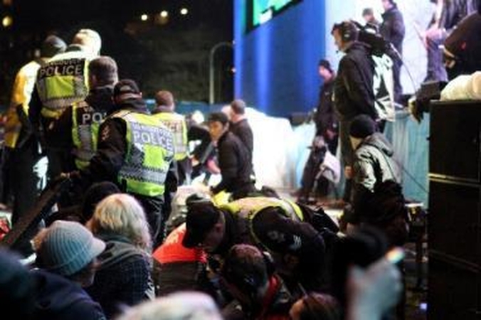 Negandos Vankuveryje tęsiasi: per koncertą sužeista 20 žiūrovų