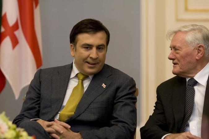 Gruzijos valdžia ėmė tikrinti Saakašvilio varžovo banką