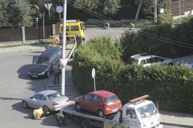 Automobilių statymas prie klinikų apmokestintas