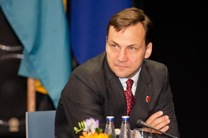 R.Sikorskis: susitikimas su Lietuvos lenkais buvo rutininis