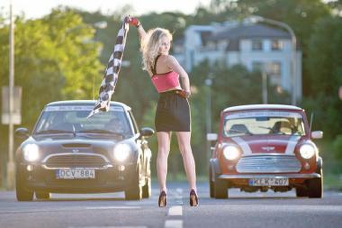 Mažas automobilis su nuotaika