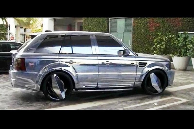 Išrinktas nestilingiausias „Range Rover“ visureigis