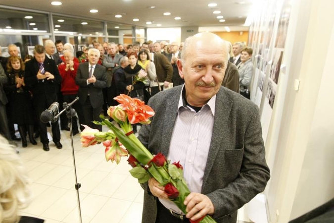 S. Jokužio fotografijų parodos atidaryme - užuominos apie ordiną