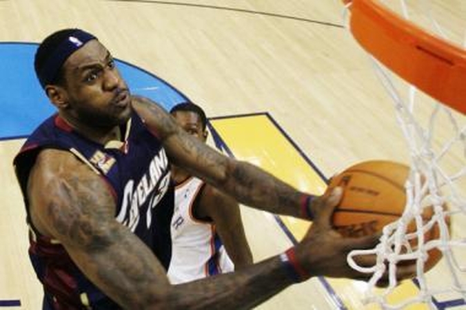 Rezultatyviausios LeBrono sezono rungtynės atvedė „Cavaliers“ į pergalę 