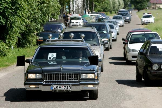 Kapinės gąsdina Rokų gyventojus