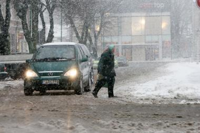 Uostamiestyje stipriai pusto ir sninga