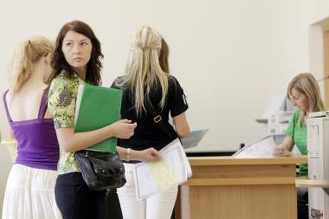 Studentai negaus vardinių prezidentų stipendijų iki 2011-ųjų