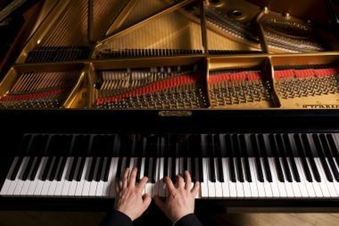 Kauno filharmonijoje - pianisto A.Gryniuko koncertas
