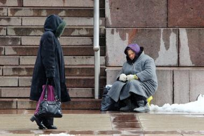 Eurostatas: beveik kas šeštas namų ūkis Lietuvoje skursta
