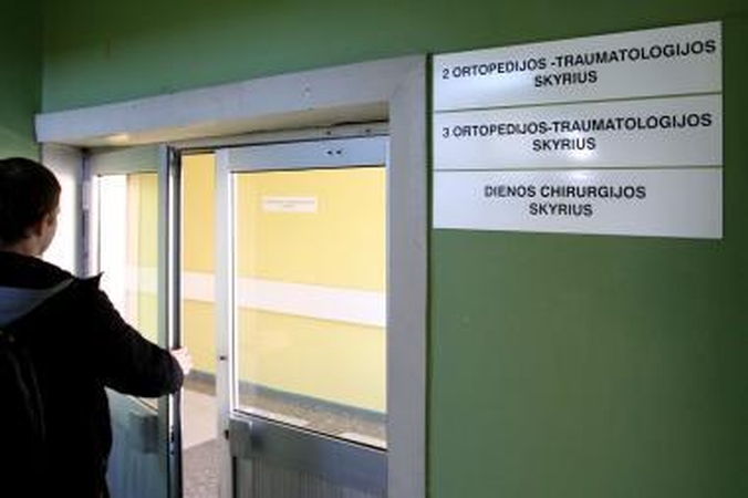 Medikai neatskleidžia, ar koją susilaužęs A.Ūsas buvo apsvaigęs
