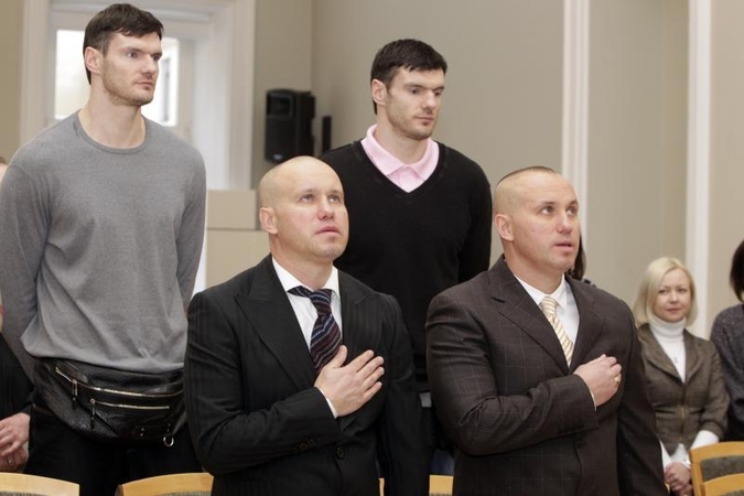 Lietuvos pilietybę gavę dvyniai iš Latvijos apsiverkė