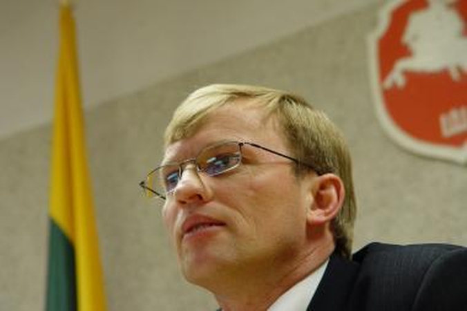 Savo bejėgiškumą prokuratūra dangsto ikiteisminiu tyrimu