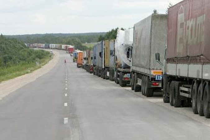 Lietuva nusileido Rusijai - apribos į Rusijos „juodąjį sąrašą" įtrauktų vežėjų veiklą 