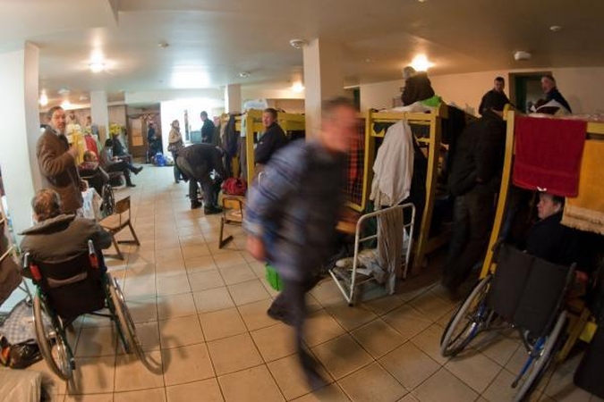 A.Zuokas dalijo pažadus nakvynės namų gyventojams